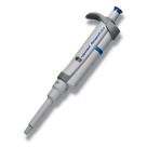 Одноканальная автоматическая пипетка Eppendorf Research® plus (EU-IVD) фиксированного объема 1000 мкл: синий, высокая точность, эргономичный дизайн, длительный срок службы