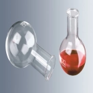 Колбы с круглым дном Marienfeld 4110407: из боросиликатного стекла 3.3, высокая химическая стойкость, минимальное тепловое расширение, с загнутым ободом и белыми метками